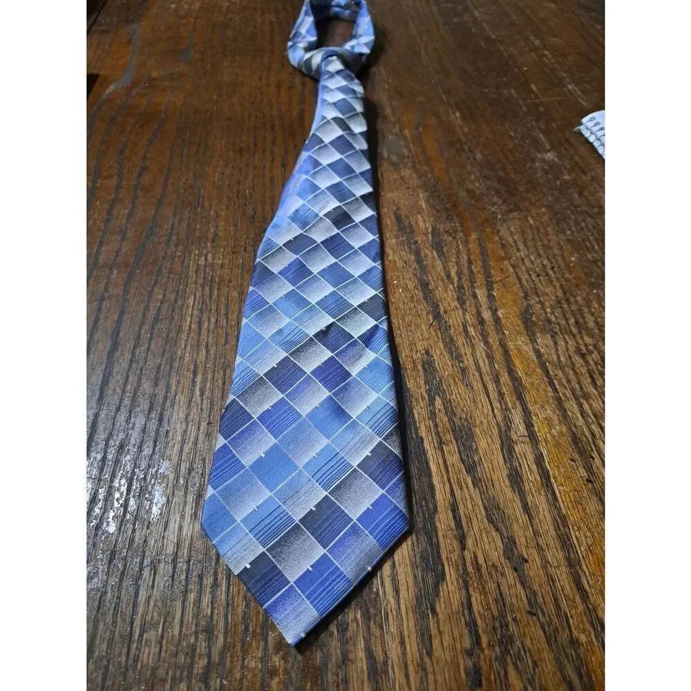 Van Heusen Stain Resistant Blue and Grey Silk Handmade Mens Neck Tie